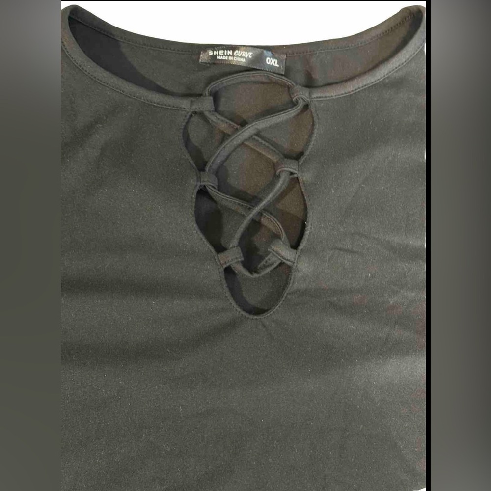 SHEIN Curve Black Blouse With‎ Front Crisscross Design 0XL